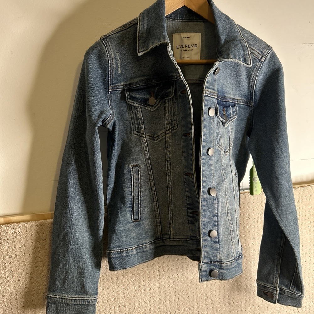 Evereve Ever Jacket Denim Trucker Sz XS Medium Wash Stretch Everyday‎ Distressed - Picture 6 of 7
